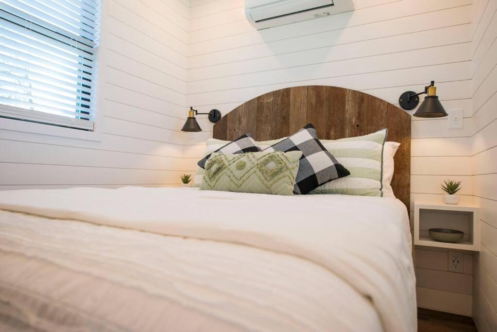 Container Home With Rooftop Views And Pickleball-Pecan Grove Bellmead Exterior foto